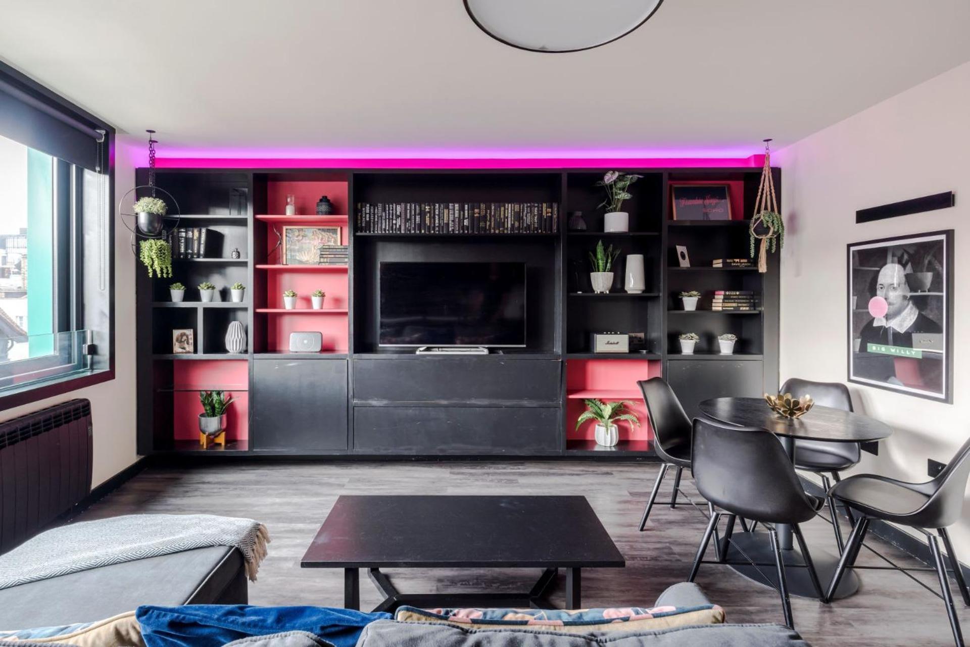 The Influencer - Soho - By Frankie Says Apartament Londra