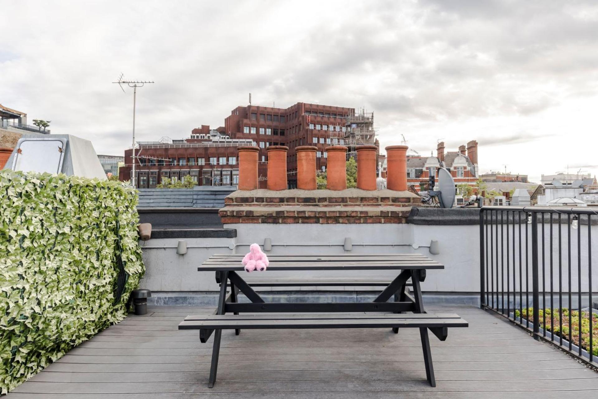 The Influencer - Soho - By Frankie Says Apartament Londra
